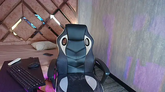 anntonellaamorettii online show from 04/16/26, 08:53