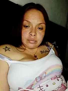 Snapshot of Lina19_93 chatting on 04/15/26, 03:35 Lina19 93 online show from 04/15/26, 03:35