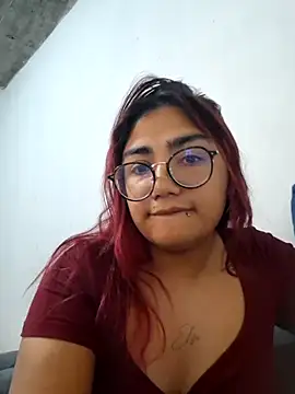 lucyheart 8 online show from 05/17/26, 04:32