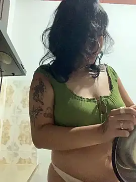 Snapshot of NefertitiXO chatting on 04/10/26, 11:15 NefertitiXO online show from 04/10/26, 11:15