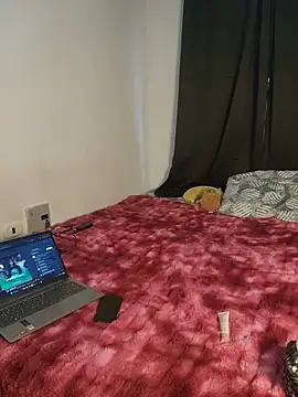 Snapshot of NefertitiXO chatting on 04/14/26, 11:27 NefertitiXO online show from 04/14/26, 11:27