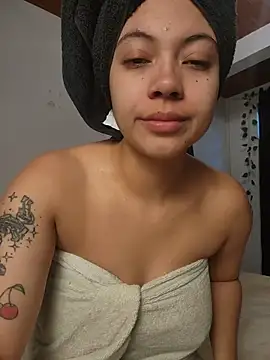 NefertitiXO online show from 06/23/26, 03:32