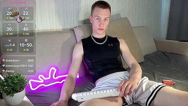 Snapshot of Travis_Gracile chatting on 07/14/26, 09:25 Travis Gracile online show from 07/14/26, 09:25