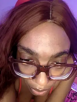 ChocolatCoveredStrawberry online show from 04/19/26, 07:07