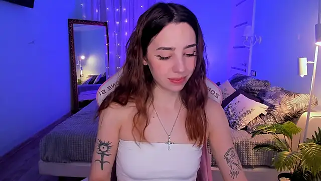 CharliGrace  online show from 04/15/26, 08:10