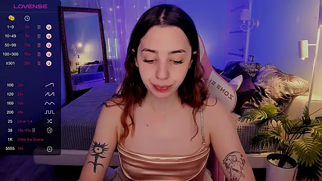 CharliGrace  online show from 06/19/26, 07:45