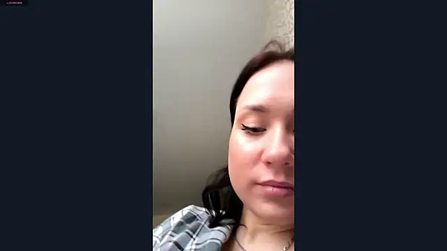 Snapshot of DinahZapalac chatting on 04/15/26, 09:16 DinahZapalac online show from 04/15/26, 09:16