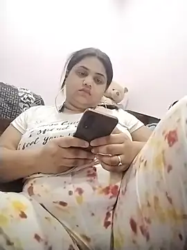 hotsilk21 online show from 06/09/26, 07:53