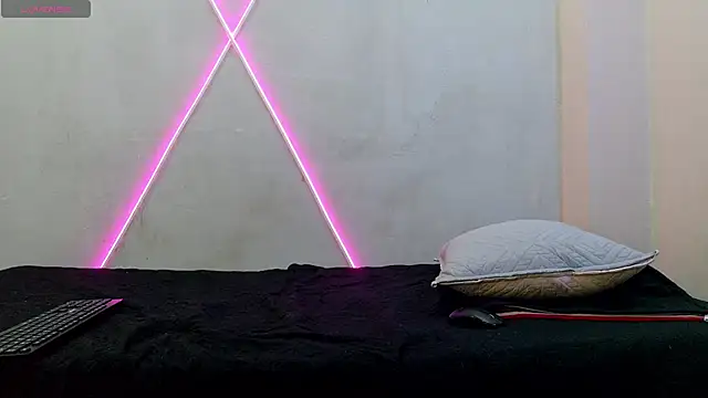 isabellakath online show from 04/17/26, 12:52