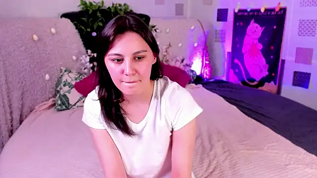 Snapshot of www_Lily chatting on 04/12/26, 01:27 www Lily online show from 04/12/26, 01:27