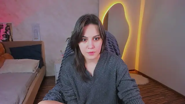 Snapshot of www_Lily chatting on 04/15/26, 01:29 www Lily online show from 04/15/26, 01:29