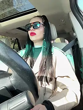 Snapshot of Alenka_ki chatting on 04/15/26, 06:20 Alenka ki online show from 04/15/26, 06:20