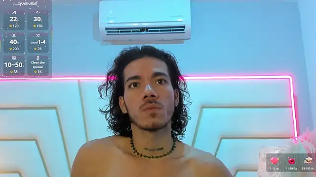 Snapshot of AngeloRoush chatting on 04/15/26, 05:58 AngeloRoush online show from 04/15/26, 05:58