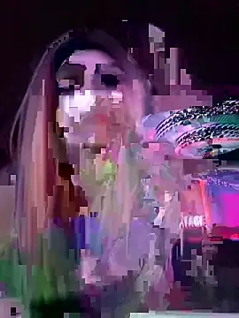 Snapshot of BettyBadNews chatting on 04/13/26, 12:16 BettyBadNews online show from 04/13/26, 12:16