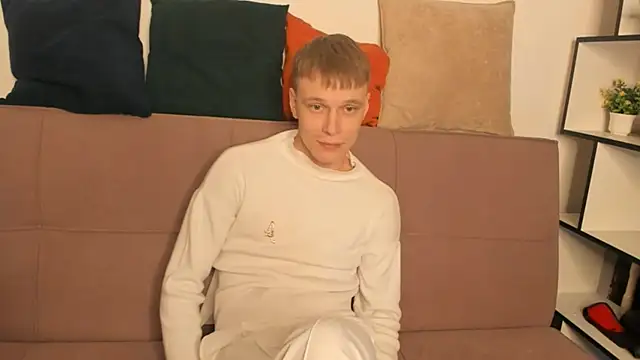 Snapshot of TwinkWhite chatting on 04/13/26, 09:09 TwinkWhite online show from 04/13/26, 09:09