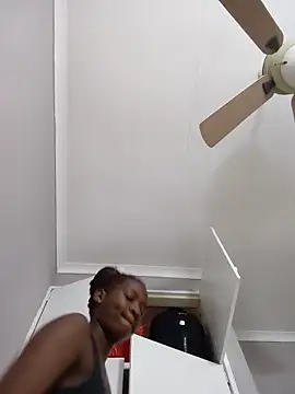 DimpleQueen 01 online show from 06/13/26, 05:05