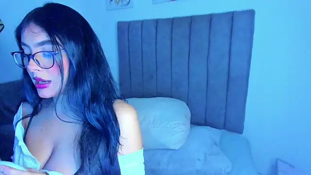 britanny jones1 online show from 07/14/26, 10:21
