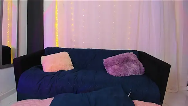 Sofia Mature  online show from 05/25/26, 10:27