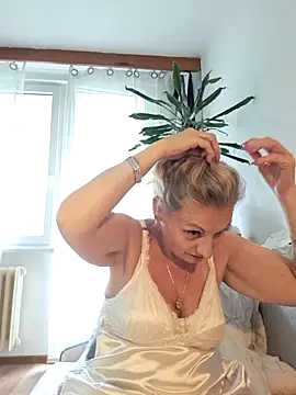 Blond lady czech online show from 07/14/26, 03:40