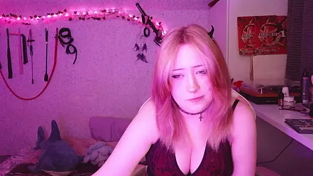 plumpy girl online show from 04/15/26, 07:10