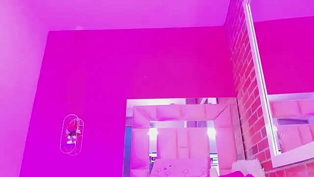 Snapshot of Malu_hot69_ chatting on 04/15/26, 12:56 Malu hot69 online show from 04/15/26, 12:56