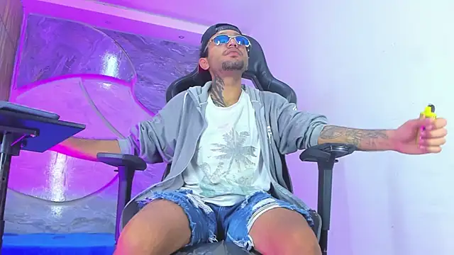 Josh Hot Sex online show from 04/13/26, 12:32