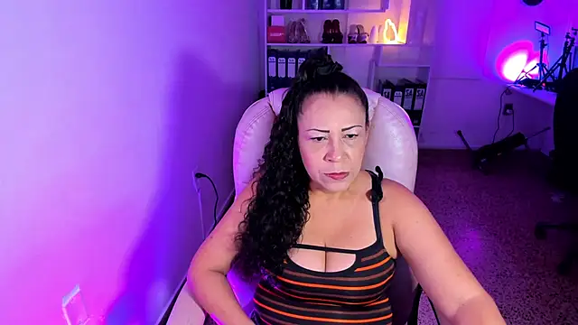 Snapshot of KattySoler chatting on 04/15/26, 01:29 KattySoler online show from 04/15/26, 01:29