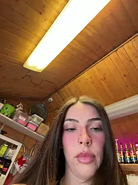 juicybootyquinn online show from 04/28/26, 08:03