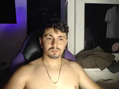 Snapshot of Andres_Blessed chatting on 04/11/26, 06:51 Andres Blessed online show from 04/11/26, 06:51