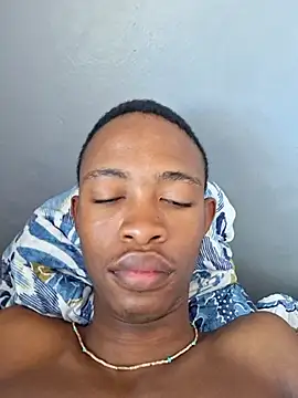 youngAndReckles online show from 04/15/26, 07:15