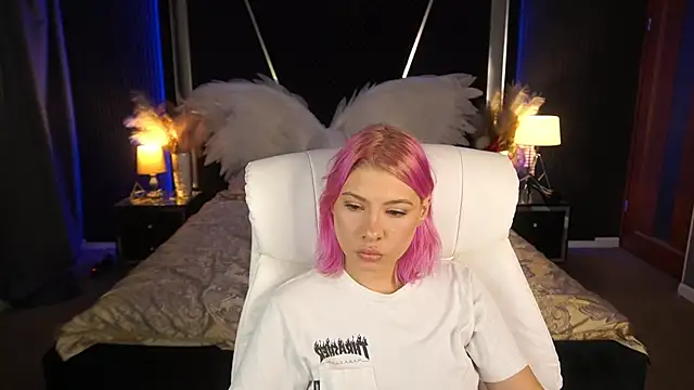 PinkyTrix online show from 07/14/26, 07:19