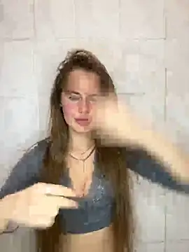 Snapshot of NittaDali chatting on 04/15/26, 07:32 NittaDali online show from 04/15/26, 07:32