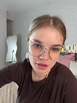 KimEvanss online show from 05/31/26, 05:15