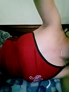 Snapshot of Millcher chatting on 04/16/26, 12:00 Millcher online show from 04/16/26, 12:00