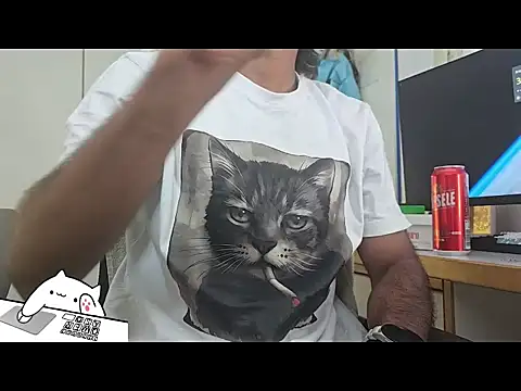 Snapshot of NotEEGamer chatting on 07/10/26, 01:36 NotEEGamer online show from 07/10/26, 01:36