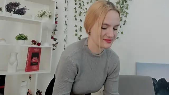 DannetteFire online show from 04/13/26, 04:51