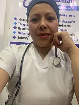 Snapshot of SARA_21- chatting on 04/20/26, 01:58 SARA 21- online show from 04/20/26, 01:58