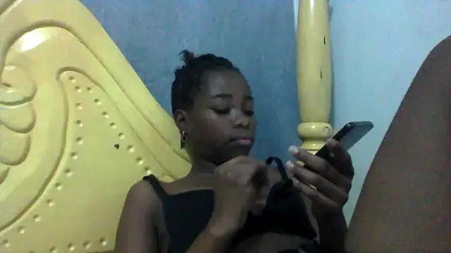 Snapshot of Rerpuss1 chatting on 07/10/26, 01:03 Rerpuss1 online show from 07/10/26, 01:03