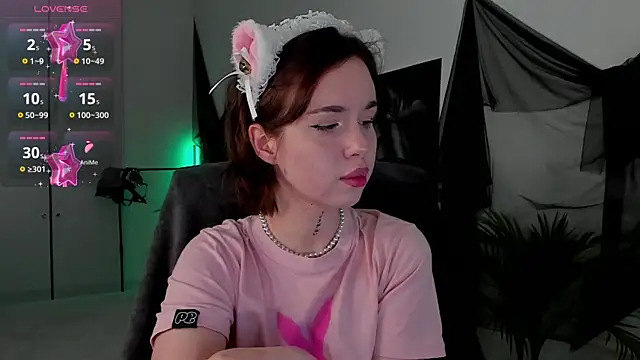 Snapshot of RisoSweet chatting on 04/15/26, 08:31 RisoSweet online show from 04/15/26, 08:31