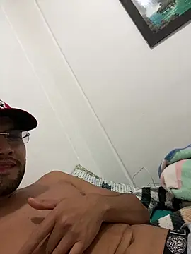 Snapshot of Kenay69 chatting on 04/13/26, 05:13 Kenay69 online show from 04/13/26, 05:13