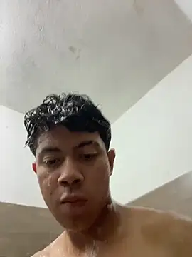 Snapshot of blocksex22 chatting on 04/15/26, 01:01 blocksex22 online show from 04/15/26, 01:01