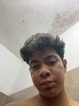 Snapshot of blocksex22 chatting on 04/16/26, 12:33 blocksex22 online show from 04/16/26, 12:33