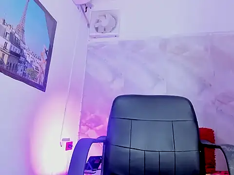 suriFoster online show from 04/13/26, 01:38