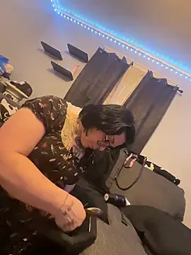 Snapshot of AmalaHexx chatting on 04/14/26, 12:16 AmalaHexx online show from 04/14/26, 12:16