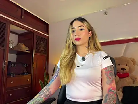 abbymodell1 online show from 05/16/26, 11:46
