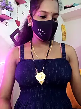 Snapshot of Mun_Mun1 chatting on 04/13/26, 11:21 Mun Mun1 online show from 04/13/26, 11:21