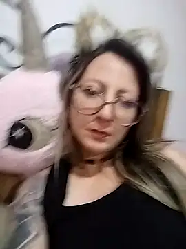 VALELUXX online show from 05/07/26, 01:44