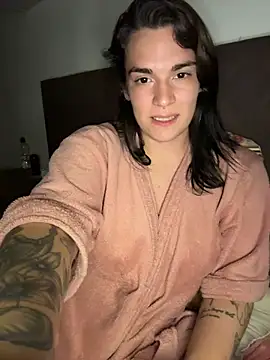 Snapshot of alicemeb chatting on 04/25/26, 02:58 alicemeb online show from 04/25/26, 02:58