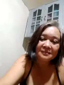 jeanyummytits online show from 05/11/26, 01:39