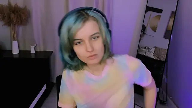 NikaBabyX online show from 04/17/26, 01:36